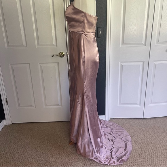 Adilah Rose Gold Gown - Picture 7 of 13